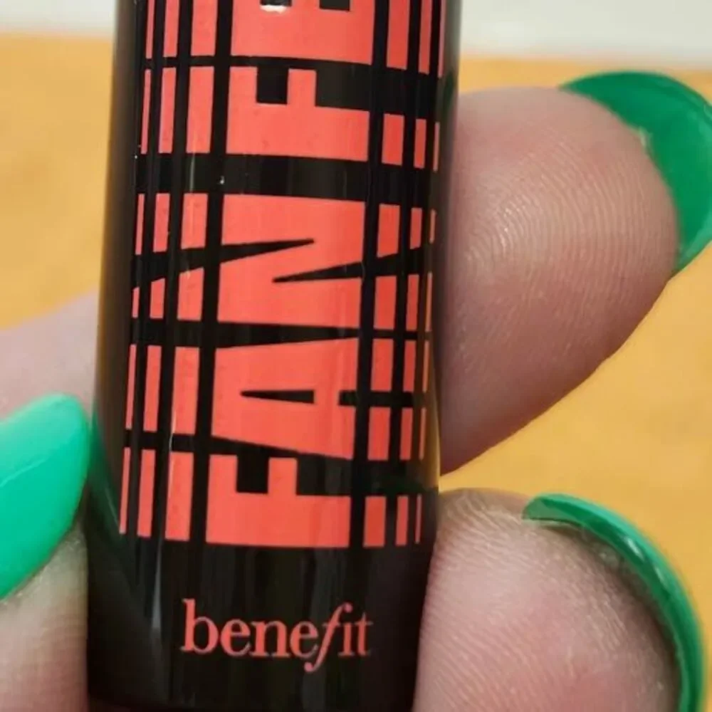 👁️ Benefit Fan Fest Fanning & Volumizing Mascara